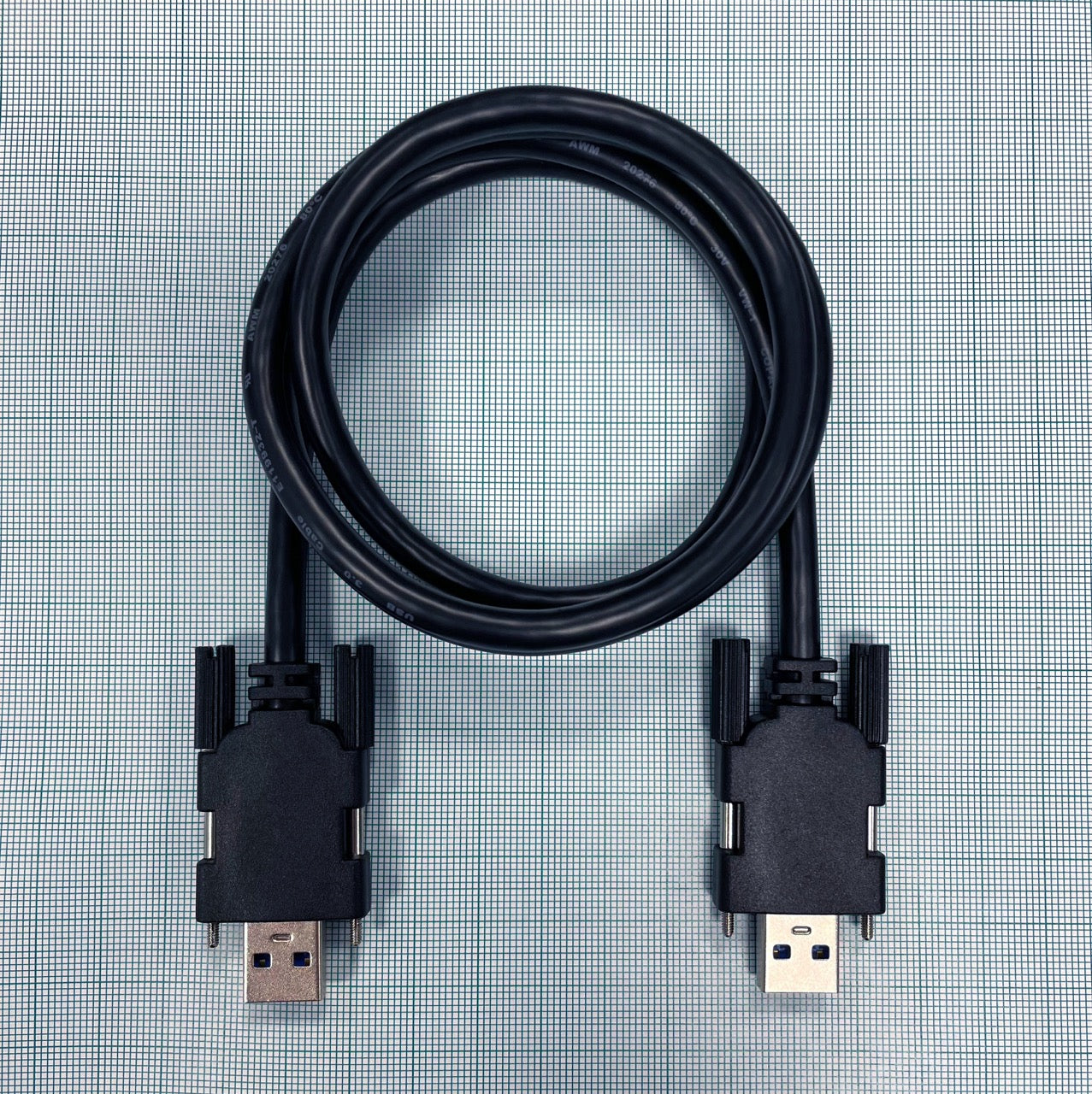 USB 3.0 5Gbps Industrial Screw Locking Cable Type A to Type A, for connecting the MATT Robot to the computer